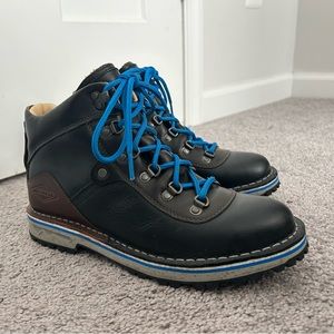 Merrell Sugarbrush hiking boots. NWOT. Women’s 7. Waterproof.